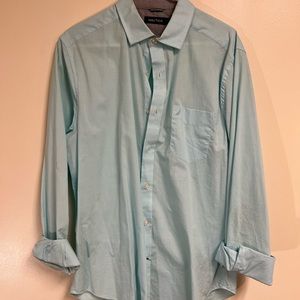 NAUTICA DRESS SHIRT M/ like new